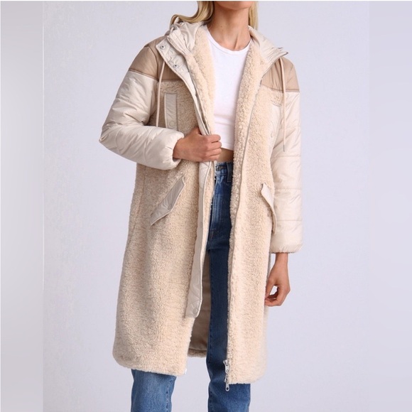 7 For All Mankind Jackets & Blazers - 7 For All Mankind Cream and Tan Teddy Jacket